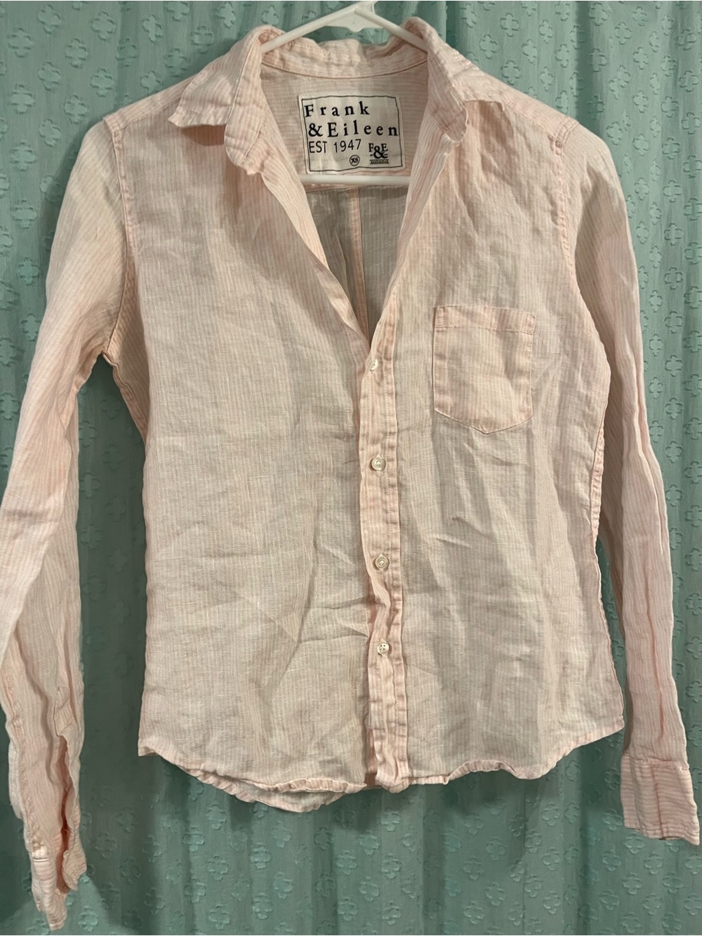 Frank and Eileen Barry linen button down